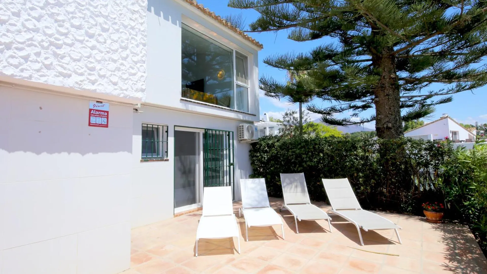 Estepona West Family Villa Mostaza