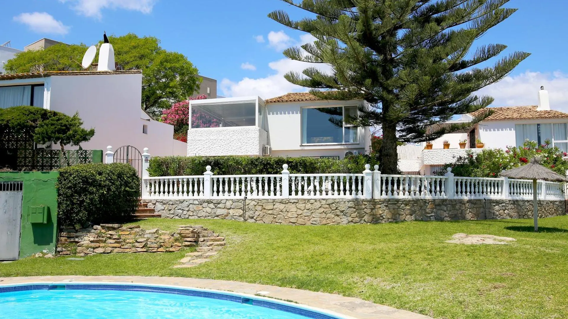 Estepona West Family Villa Mostaza